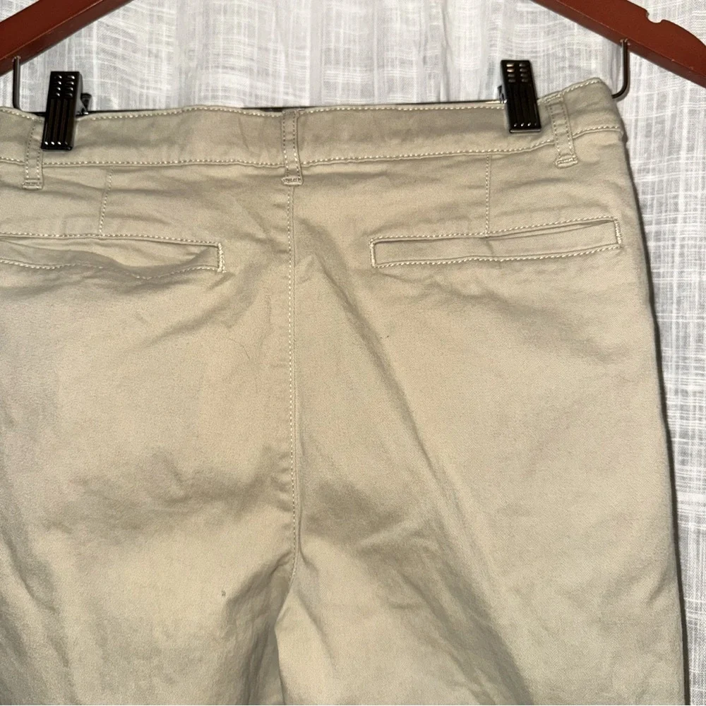 #54 Children’s Place khaki pants - worn once - great condition size 14